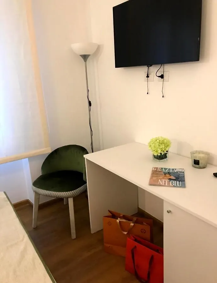 B&B Home Flowers Milano Италия