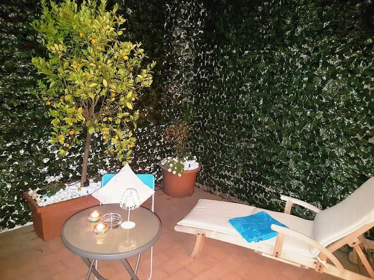 B&B Home Flowers Milano 3*, Милан