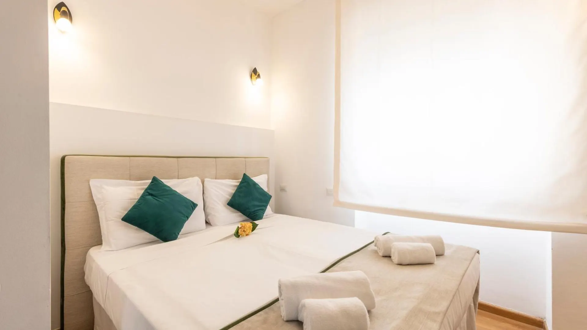 B&B Home Flowers Milano Milan