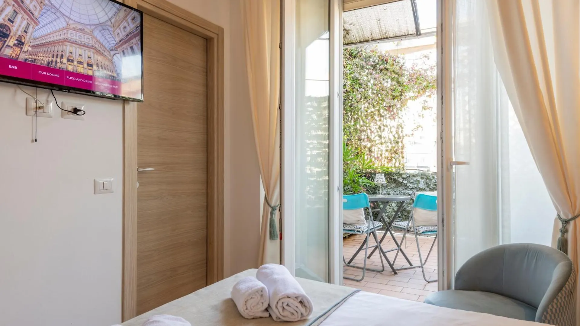 B&B Home Flowers Milano Italy