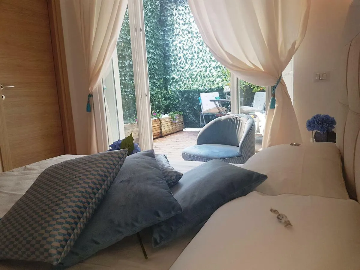 B&B Home Flowers Milano 3*, Milan Italy